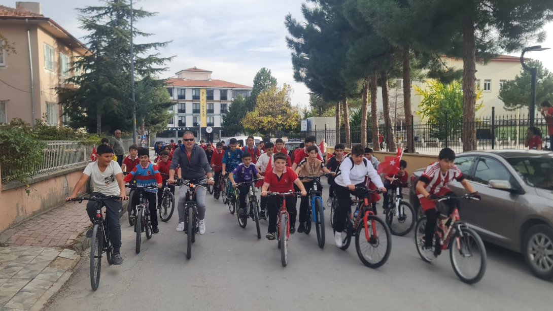 Cumhuriyetimizin Kuruluşunun 100.Yılı Etkinlikleri Kapsamında Bisiklet turu düzenlendi.